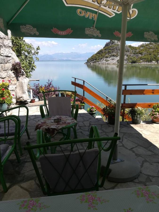 Holiday Home Radus Вирпазар Екстериор снимка