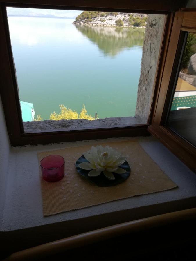 Holiday Home Radus Вирпазар Екстериор снимка