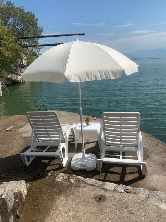 Holiday Home Radus Вирпазар Екстериор снимка