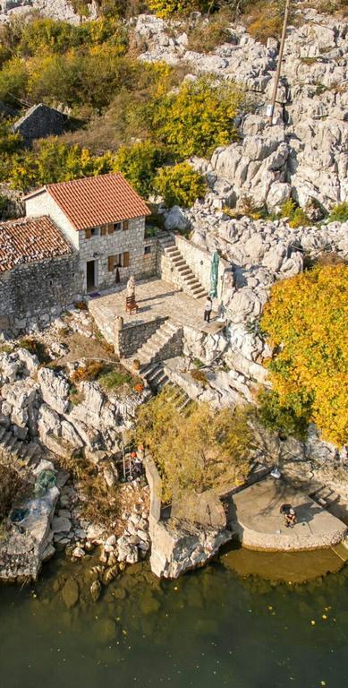 Holiday Home Radus Вирпазар Екстериор снимка