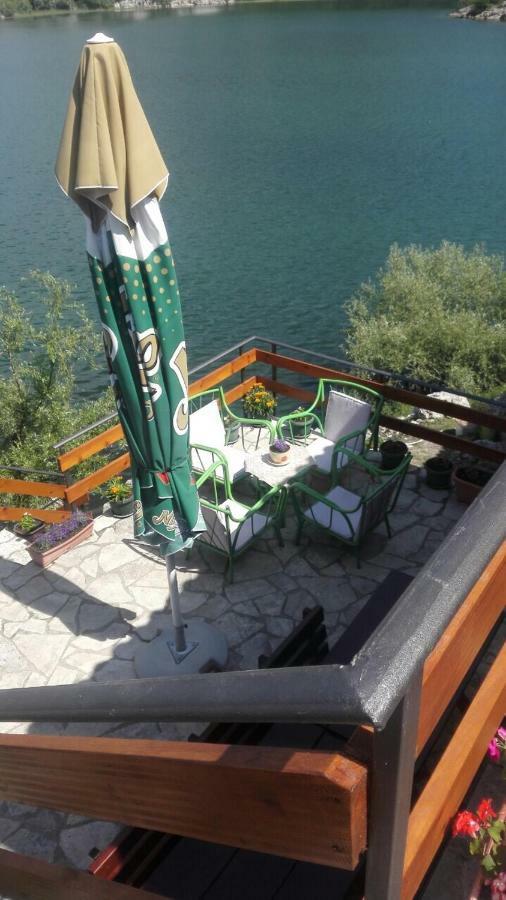 Holiday Home Radus Вирпазар Екстериор снимка
